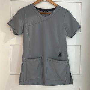 Carhartt force XS scrub top
